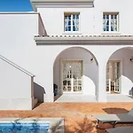 Вилла Gorgeous In Vabriga With Private Pool Garden Тар
