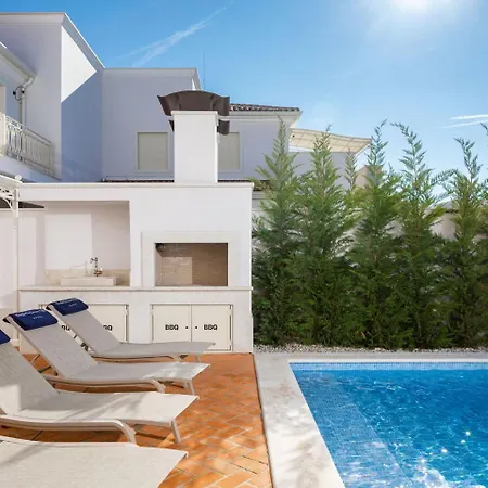 Villa Gorgeous In Vabriga With Private Pool Garden